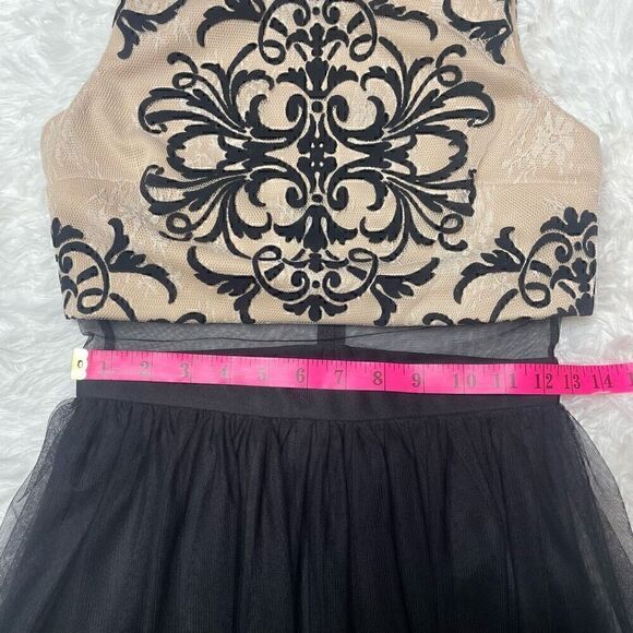 Betsy & Adam Formal Prom Dress Size 2 Black Beige Tulle Sheer Midriff - Picture 10 of 12